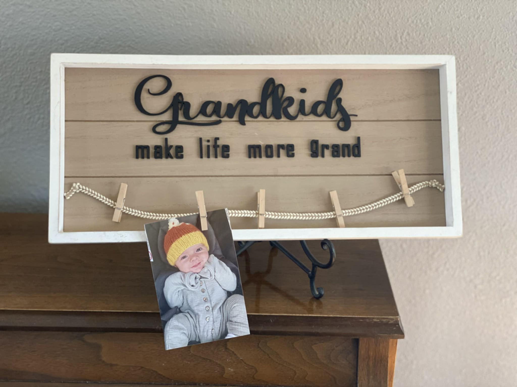 Grandkids Make Like Grand Sign